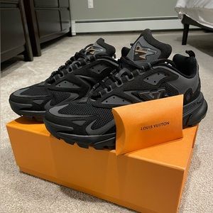 Louis Vuitton × Virgil Abloh Tatic Runner Sneakers Men size 10.